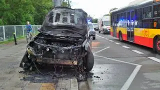 Pożar auta przy rondzie Waszyngtona