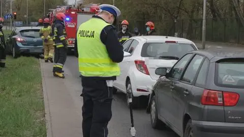 Zderzenia trzech aut na Wersalskiej 