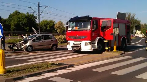 Toyotą w mazdę na Matki Teresy z Kalkuty