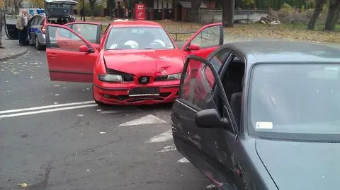 Seat wjechał w toyotę...
