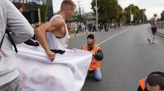 Protestujący domagają się zatrzymania rozrostu infrastruktury gazowej