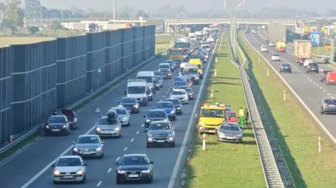 Autostrada stanęła po kolizjach. "12 kilometrów korka"