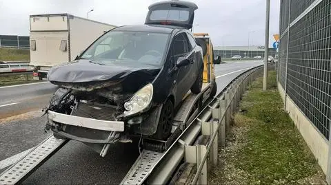 Samochód wypadł z jezdni na węźle Konotopa