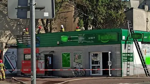 Pożar na zapleczu w sklepie. "Ewakuacja mieszkańców najbliższych budynków"