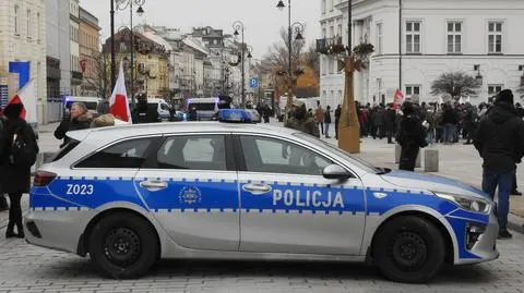 Manifestacja na Krakowskim Przedmieściu