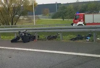 Motocyklista uderzył w bariery na Węźle Opacz-Kolonia