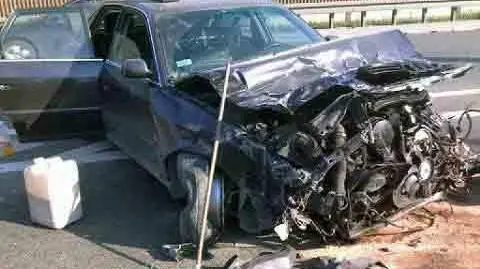 Trasa Siekierkowska: audi wpadło na barierki