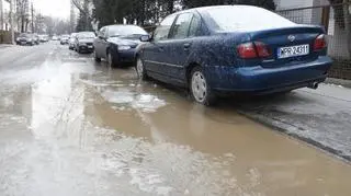 Awaria na ul. Angorskiej fot. Lech Marcinczak/tvnwarszawa.pl