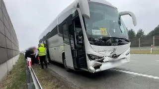 Autokar zderzył się z ciężarówką na trasie S8