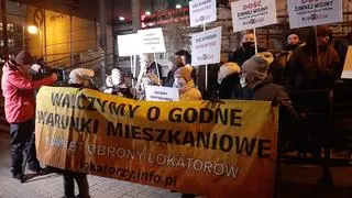 Protest przed urzędem dzielnicy Praga Północ