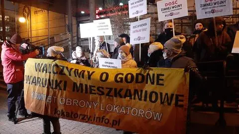 "Dość zimnej wojny". Mieszkańcy Pragi domagają się podłączenia do centralnego ogrzewania