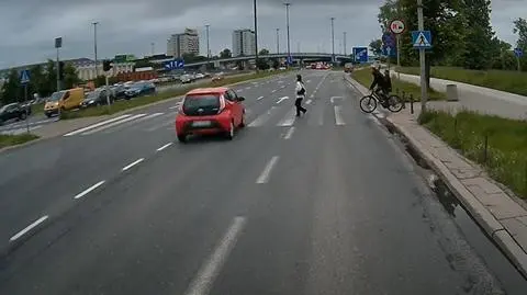 Przejechał pieszej tuż przed nosem. Miał czerwone światło