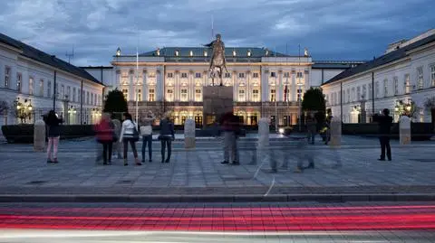 PiS chce na Krakowskim Przedmieściu, ratusz na Focha