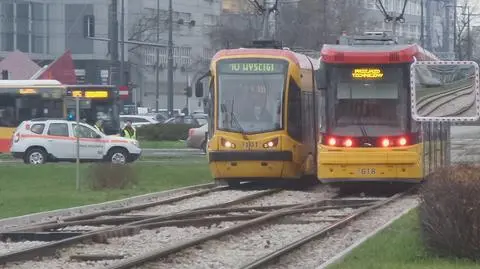 "Jedenastka" na nowej trasie. Korzysta z "zawrotki" na rondzie Daszyńskiego