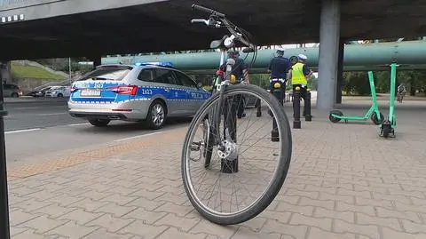 Zderzenie rowerzystów pod mostem Gdańskim. "Jeden z nich był nietrzeźwy"