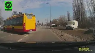 Autobus na czerwonym