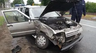 Fiat uno zderzył się z karetką 