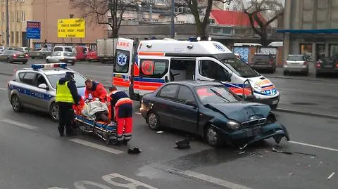 Jerozolimskie zakorkowane po zderzeniu trzech aut