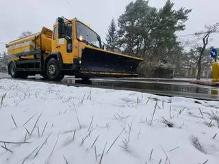 Posypywarki na ulicach Warszawy 