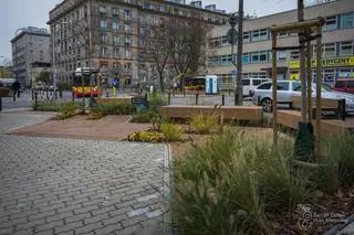 Na Dąbrowszczaków powstał parklet