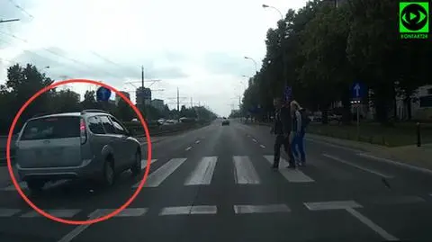 Wjechali na pasy tuż przed pieszymi