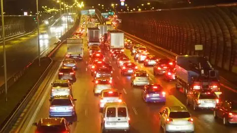 Trudny dzień na S8. Drobne kolizje, duże utrudnienia