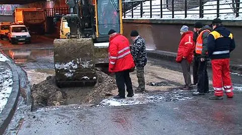 Zrywają asfalt na Globusowej