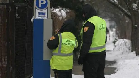 Na razie bez kar za nielegalne parkowanie