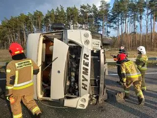 Kamper wywrócił się na trasie S8