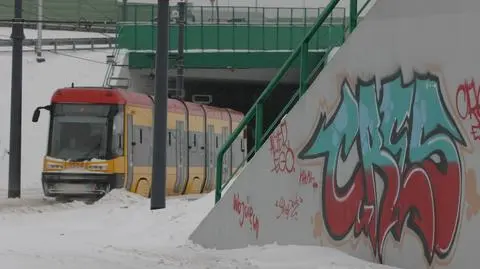 Atrapy kamer nie pomogły: Most Północny w graffiti