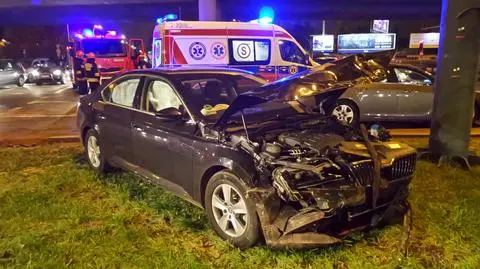 Zderzenie dwóch aut na Hynka. "Są mocno uszkodzone"