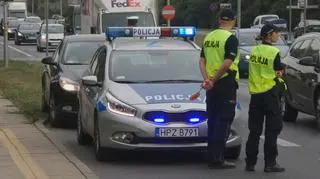 Policja kontroluje samochody w rejonie Łomianek