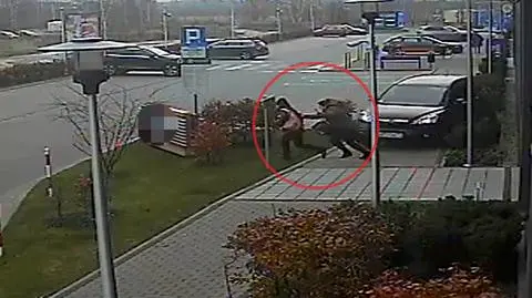 92-latek staranował autem pieszych. Policja: mógł pomylić gaz z hamulcem