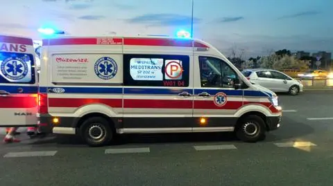 Zmarł po potrąceniu na Trasie Łazienkowskiej. Policja prosi o pomoc w ustaleniu tożsamości