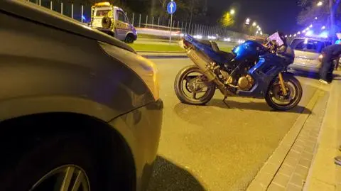 Trasa Łazienkowska: zderzenie motocykla z samochodem