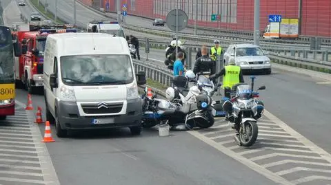 Wypadek policyjnych motocykli. Ranny funkcjonariusz