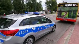 Autobus zderzył się z trzema samochodami