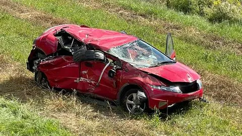 Auto zderzyło się z pociągiem towarowym 