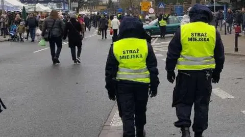 Kary dla kierowców i handlarzy. Strażnicy podsumowali święto