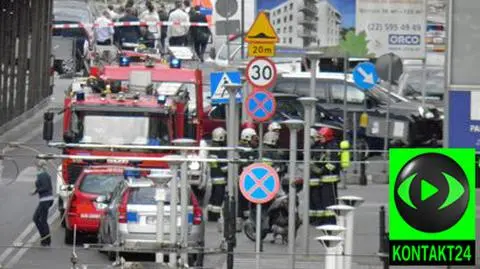Ewakuacja Złotych Tarasów: samochody utknęły na parkingu