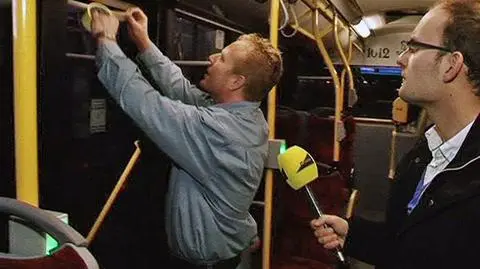 Taśmą w fotokomórkę