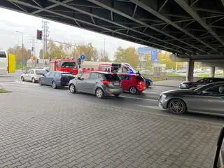 Utrudnienia po wypadku na rondzie Zesłańców Syberyjskich