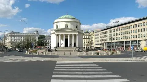 Plac Trzech Krzyży idzie do remontu. "Stare" latarnie i nowe chodniki