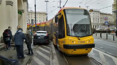 Problemy na placu Zbawiciela