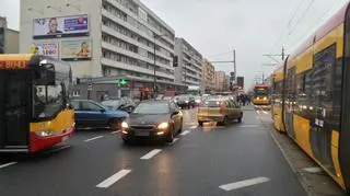 Zderzenie autobusu z tramwajem