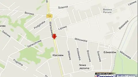 Wjechał w słup, kable na ulicy. Zablokowane ważne połączenie