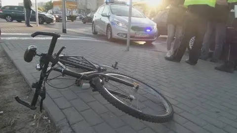 Potrącenie rowerzysty na Bródnie. Trafił do szpitala