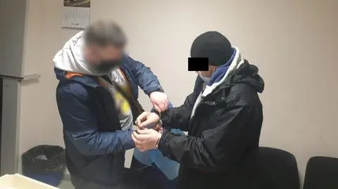 Pijany kierowca chciał uniknąć kary i przepłynął Kanał Bródnowski
