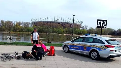 "Rowerzyści, jadąc z dużą prędkością, zderzyli się czołowo"