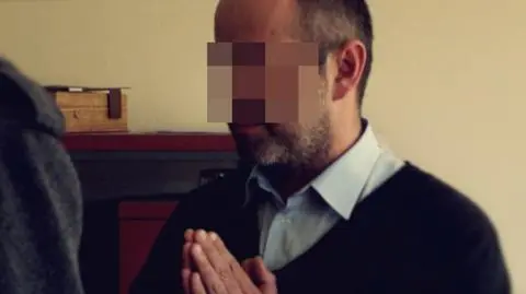 Były urzędnik Jakub R. znów oskarżony. Prokuratura: oszukał starszego pana